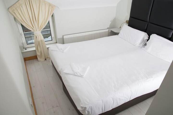 Room 50 of 219