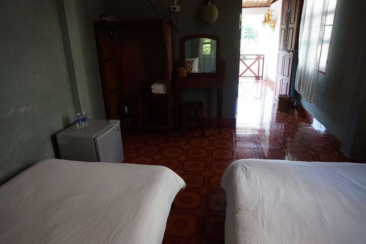 Room 13 of 29