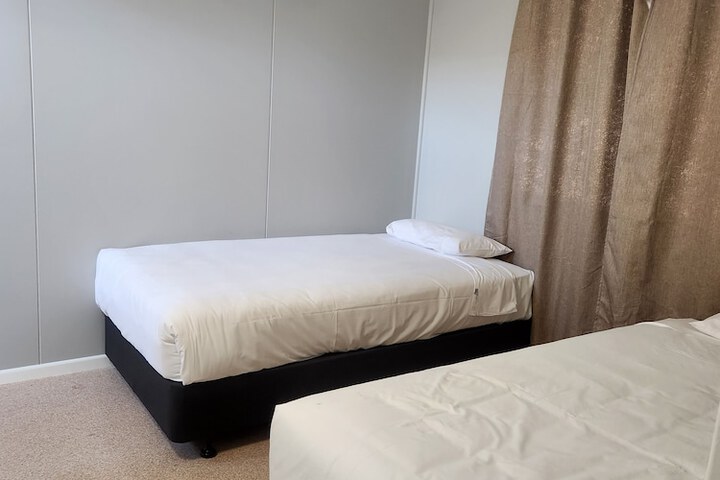 Room 18 of 42