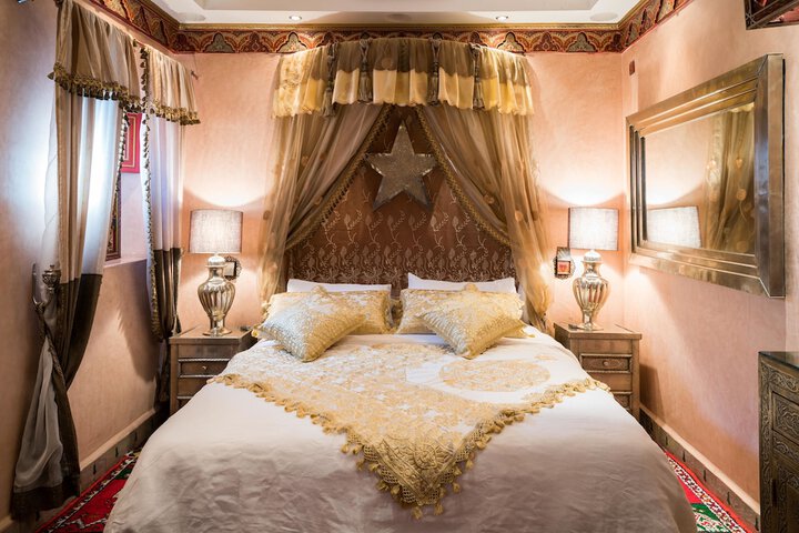 Room 15 of 188