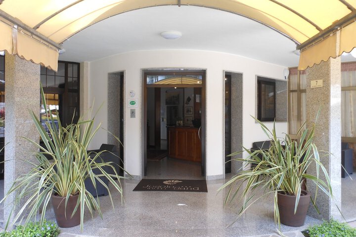 Hotel 50 of 64