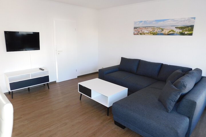 Room 3 of 149