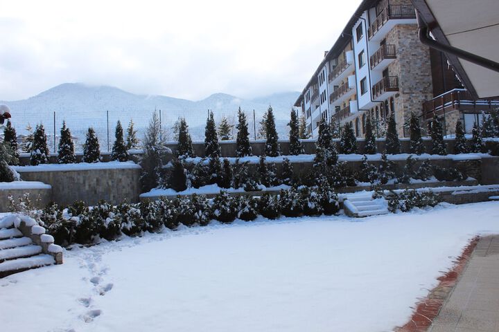 Hotel Exterior 54 of 64