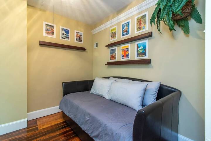 Room 15 of 31