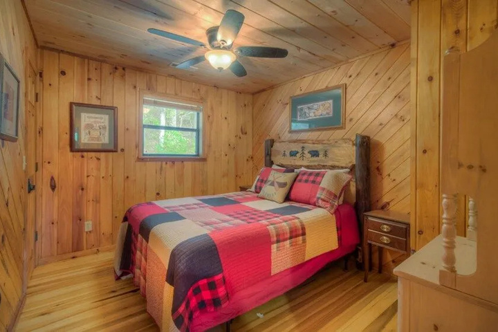 Room 2 of 16