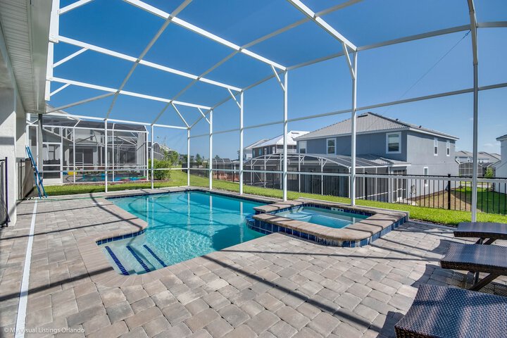 Pool 43 of 67