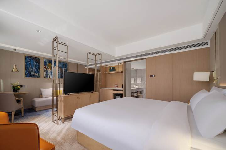 Room 16 of 60