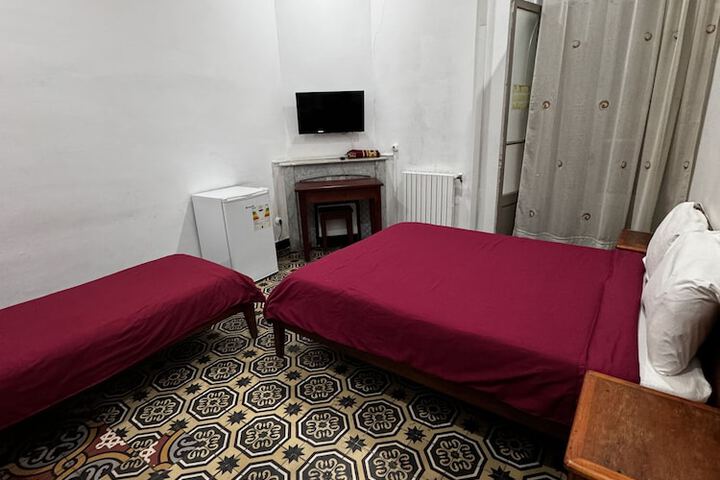 Room 5 of 14