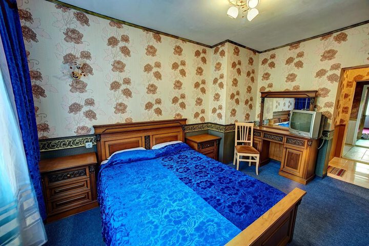 Room 22 of 45