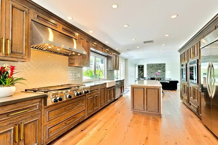 General 17 of 18