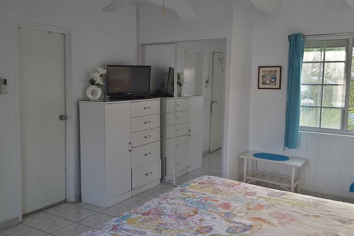 Room 2 of 48