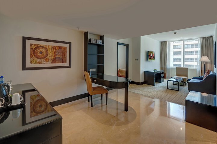 Room 82 of 211