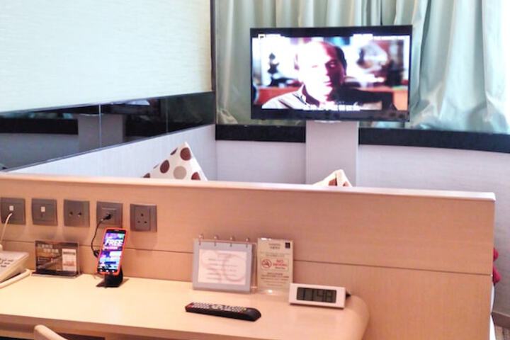 Room 26 of 59