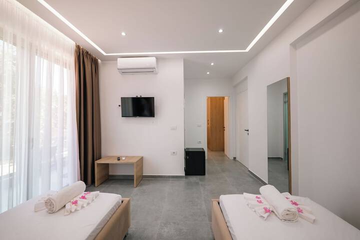 Room 20 of 35