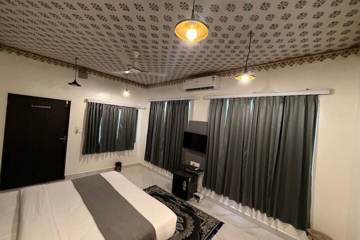 Room 17 of 51