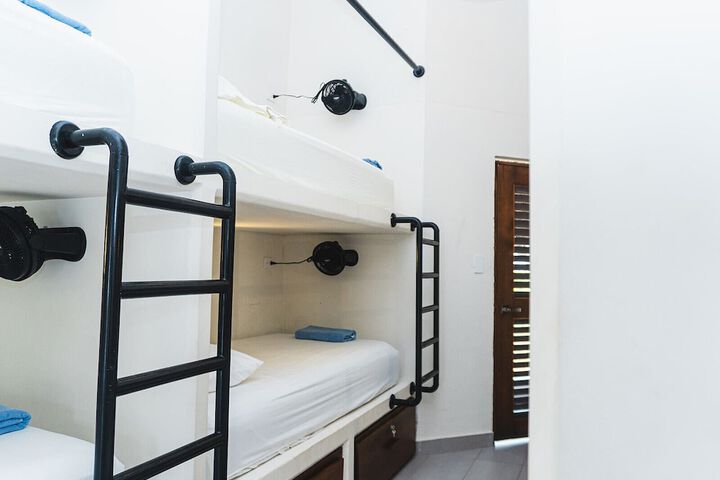 Room 45 of 144