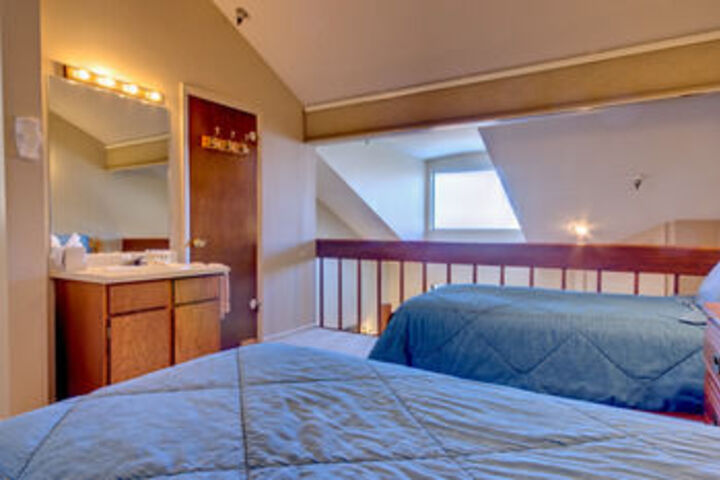 Room 11 of 25