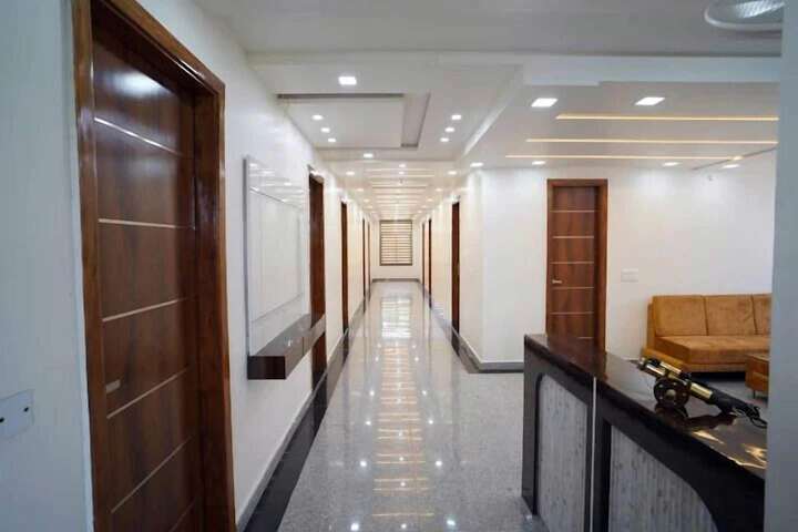 Room 4 of 7