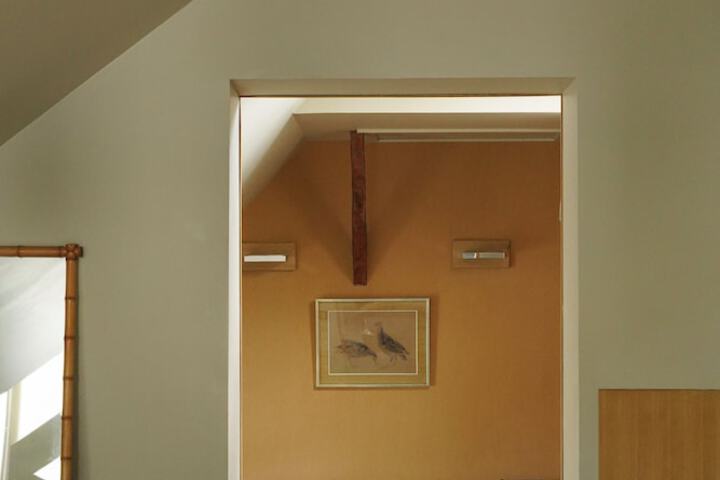 Room 9 of 63