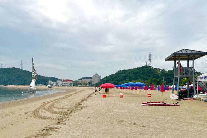 Beach 85 of 100