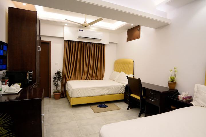 Room 9 of 26