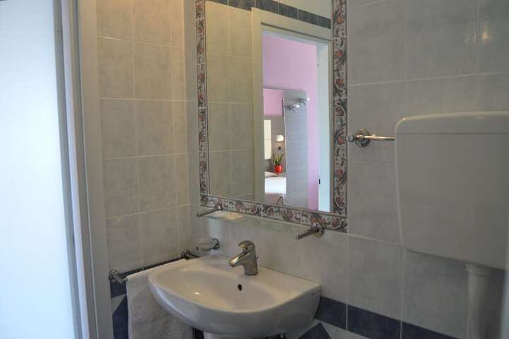 Room 3 of 13
