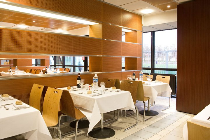 Food court