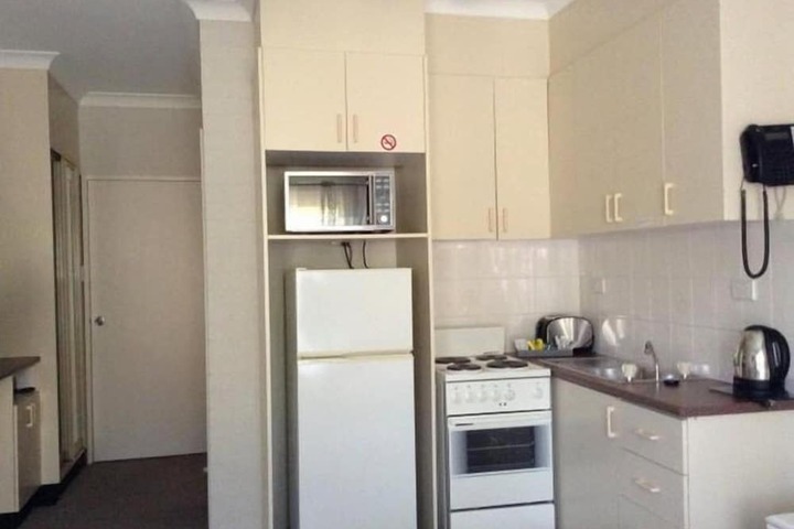 Room 3 of 33
