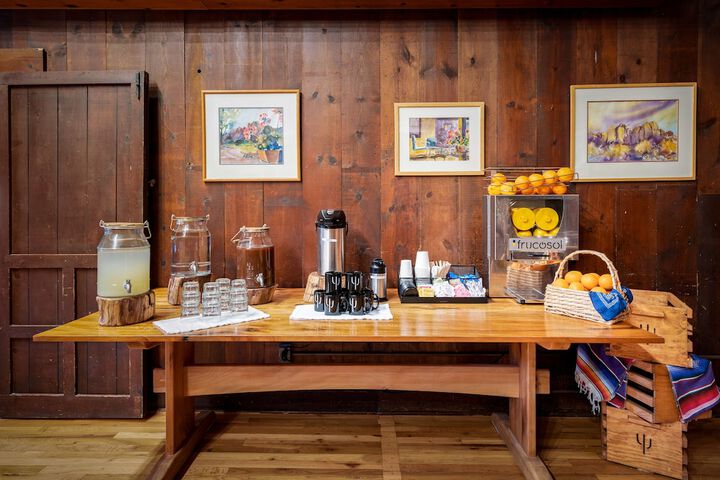 Breakfast/Coffee Service 41 of 64