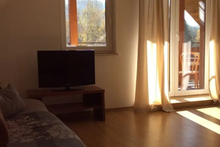 Room 2 of 12