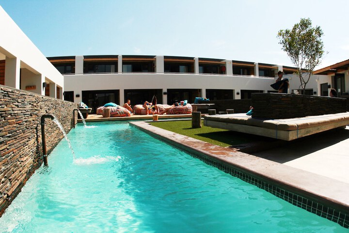 Pool 12 of 43