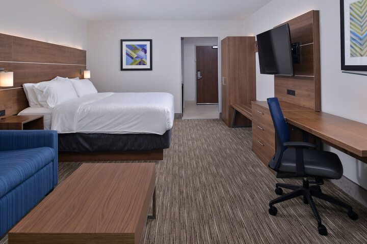 1 King Bed (1 of 22)