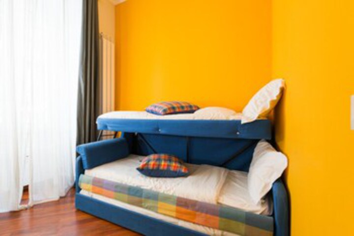 Room 12 of 29