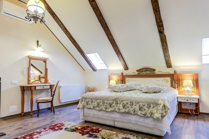 Room 43 of 125