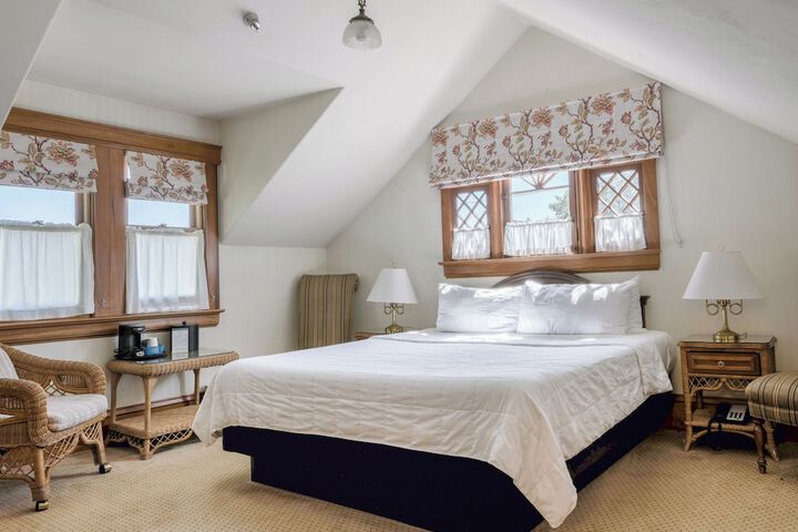 Room 42 of 64