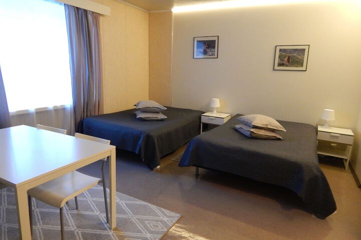 Room 8 of 86