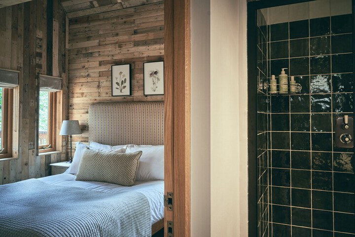 Room 28 of 68