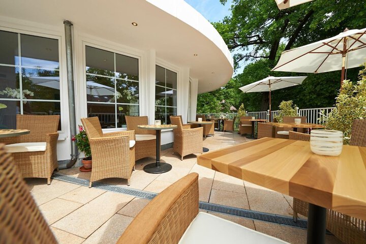 Terrace/Patio 40 of 85