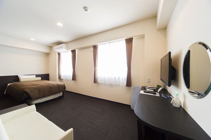Room 22 of 46
