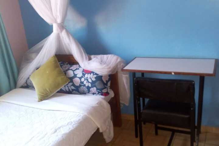 Room 18 of 31