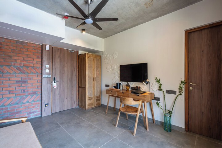 Room 18 of 54