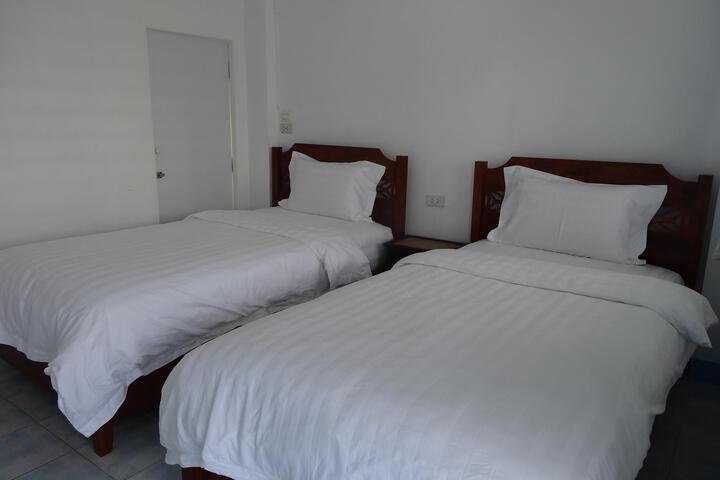 Room 1 of 5