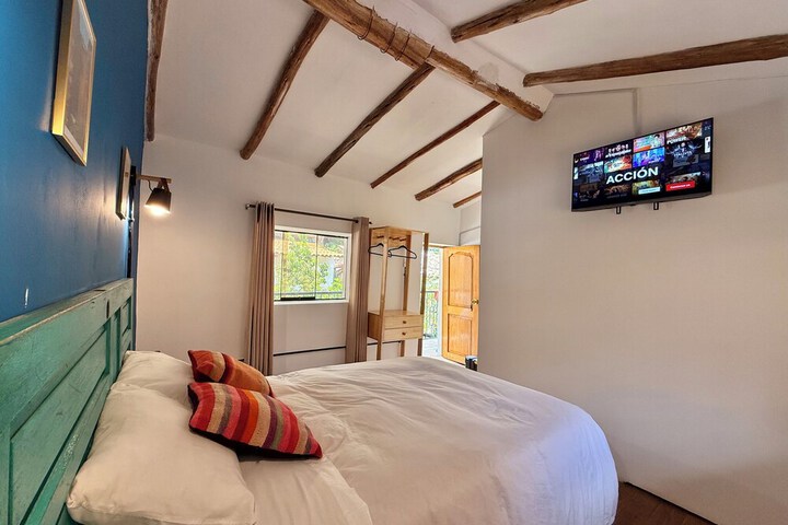 Room 10 of 28