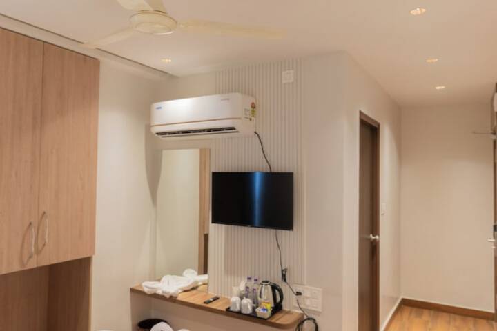 Room 13 of 21
