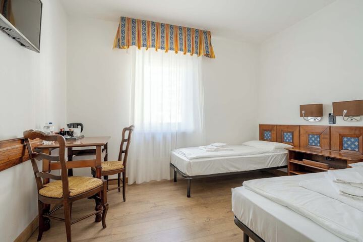 Room 20 of 61