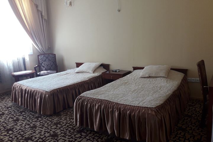 Room 6 of 11