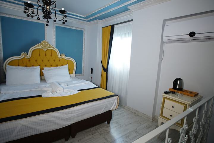 Room 7 of 34