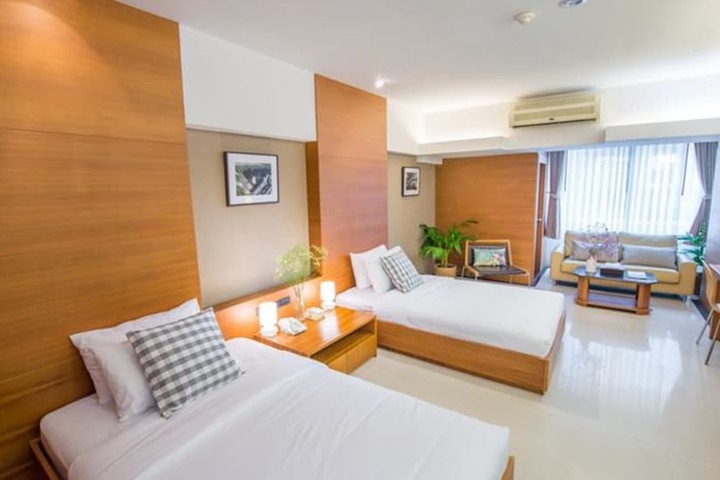 Room 4 of 37