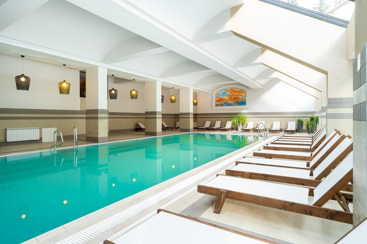 Pool 93 of 159