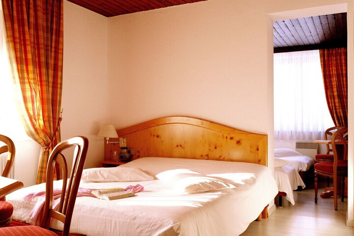 Room 6 of 39
